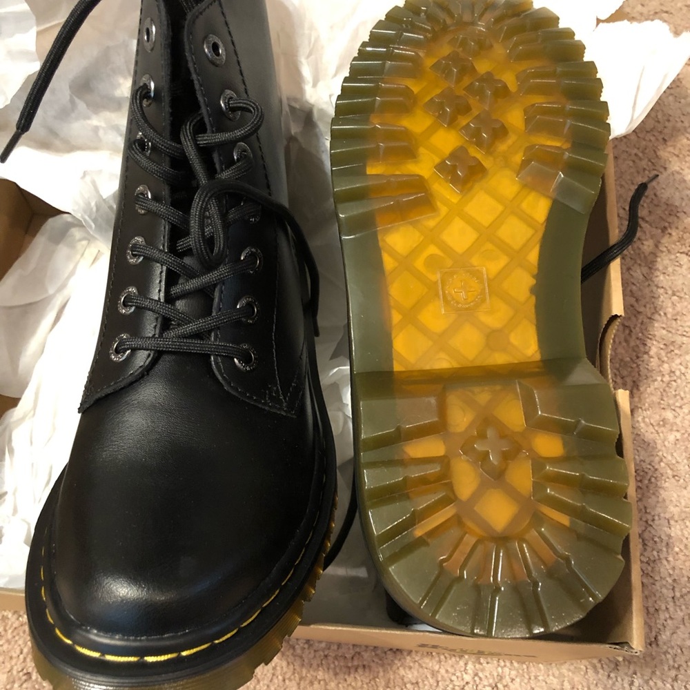 Women’s Black Dr. Martens size 8